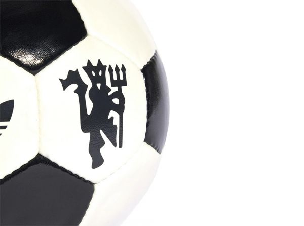 Adidas Originals Manchester United Club fodbold – Off White / Black / Carbon