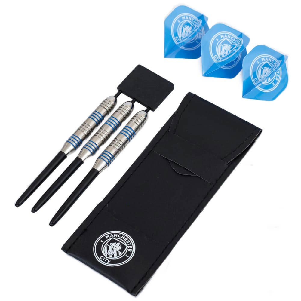 Manchester City dart sæt med tre dartpile, sort etui med logo og tre blå flights.
