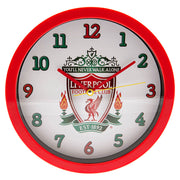 Rundt vægur med rødt urkasse, Liverpool FC logo i midten, grønne og røde tal, røde og gule visere.