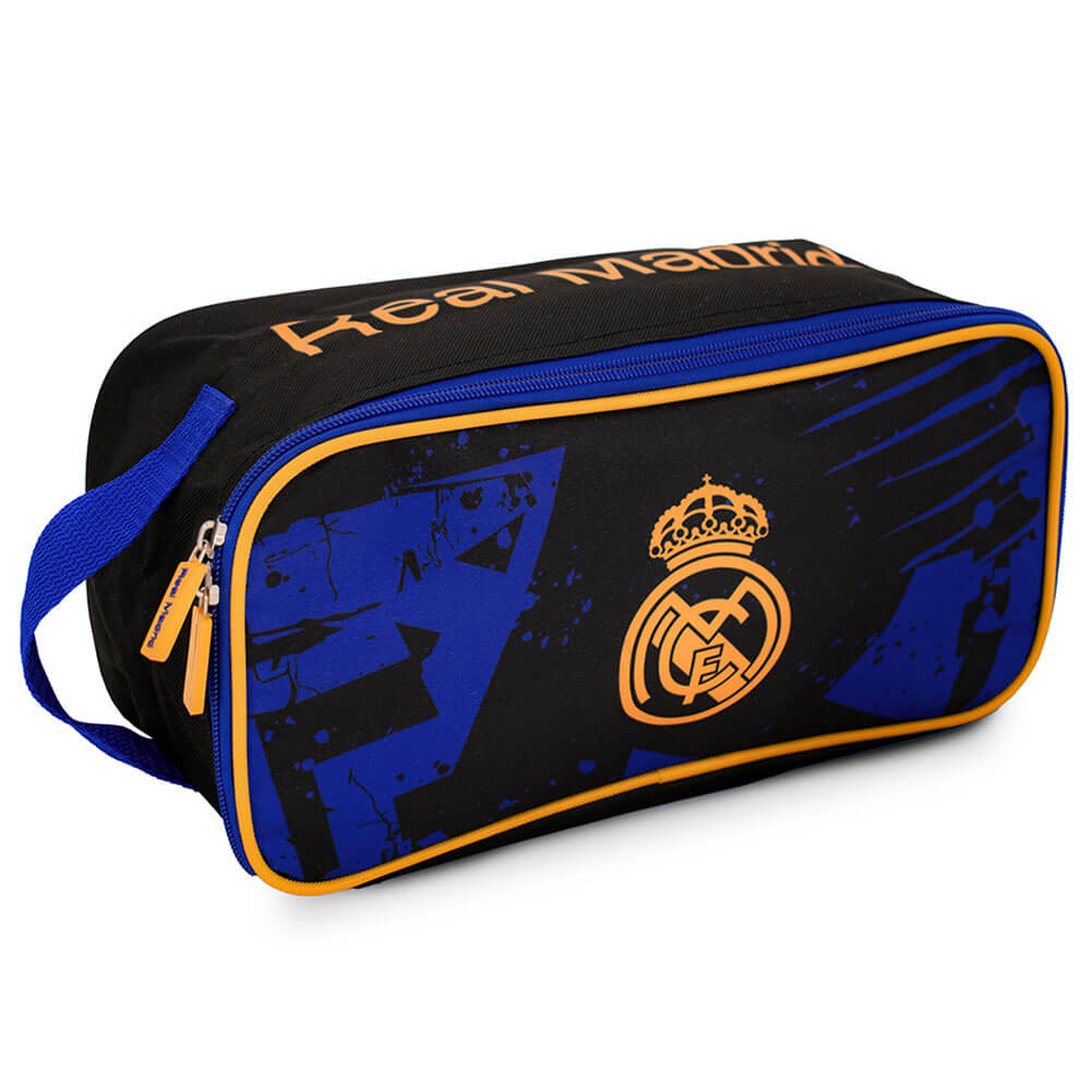 Sort Real Madrid støvletaske med blå lynlås og orange detaljer, inkl. klublogo.