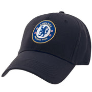 Sort kasket med Chelsea FC-logo i blåt og guld foran.