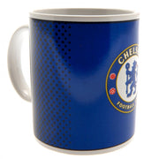Blå/hvid Chelsea FC krus med logo og prikmønster på siden.