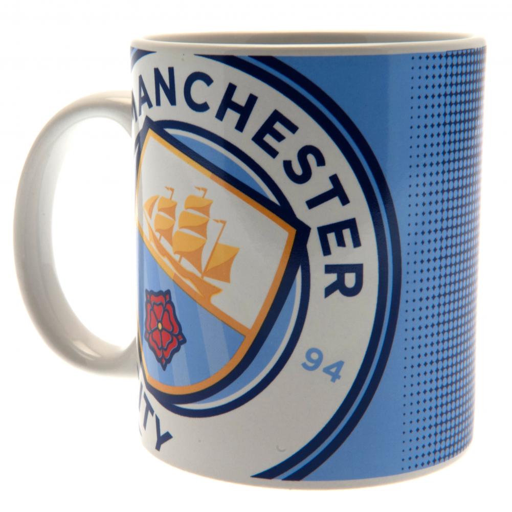Blå krus med Manchester City FC logo, skib, rød rose og tekst på hvid baggrund.